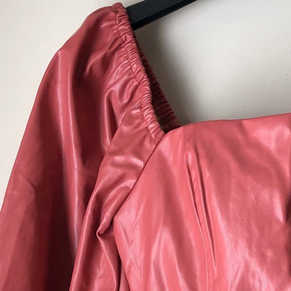 LUSH FAUX LEATHER CROPPED TOP - Picture 6 of 6